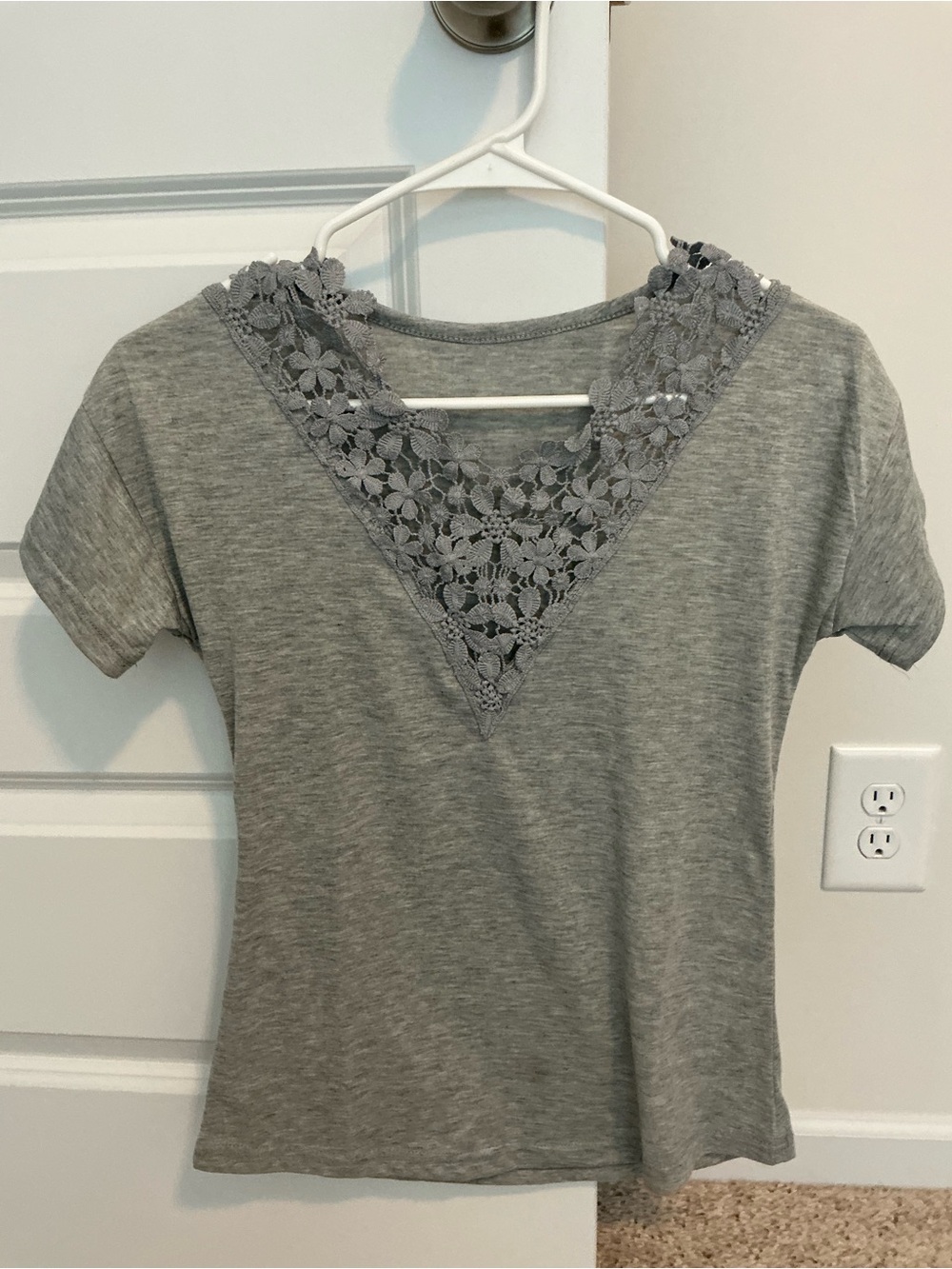 Womens Gray Lace V-Neck Short Sleeve Top